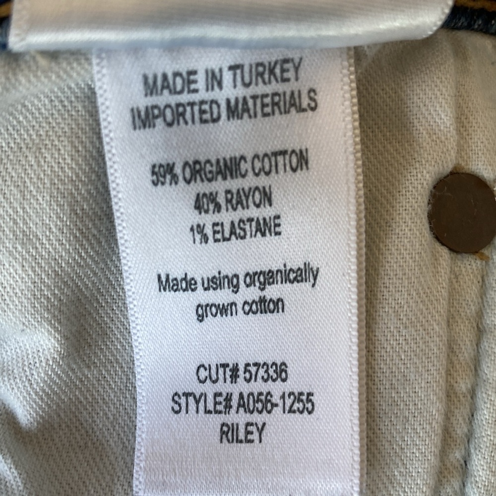 AGOLDE Riley High Rise Button Fly Distressed Jeans - Picture 13 of 13